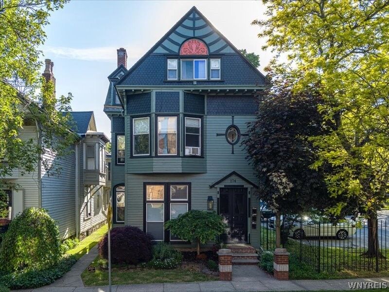 Property Photo:  174 Mariner Street  NY 14201 
