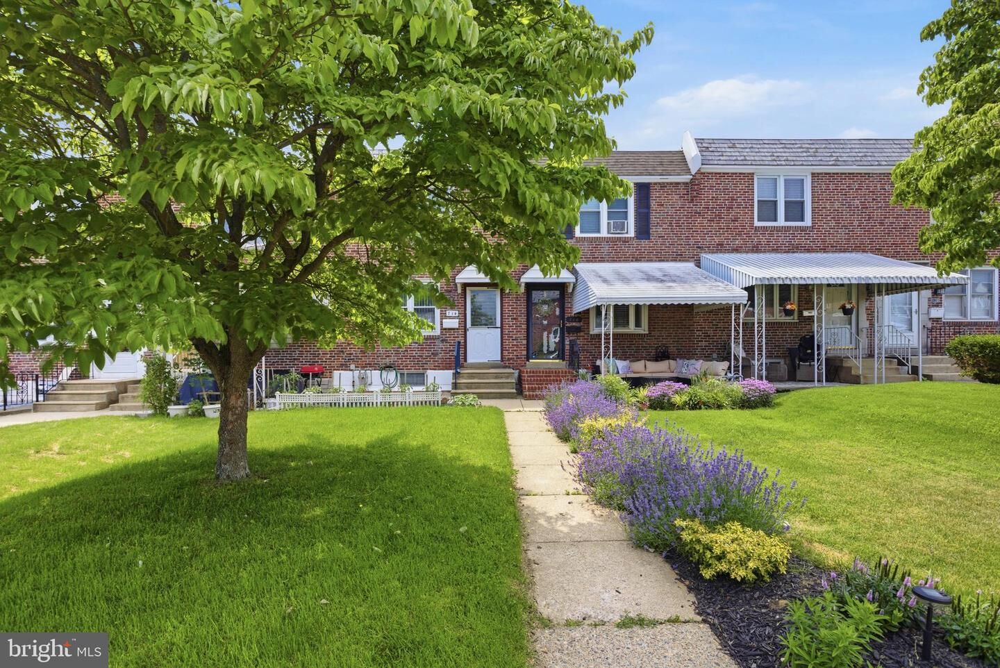 Property Photo:  714 Oakwood Drive  PA 19036 