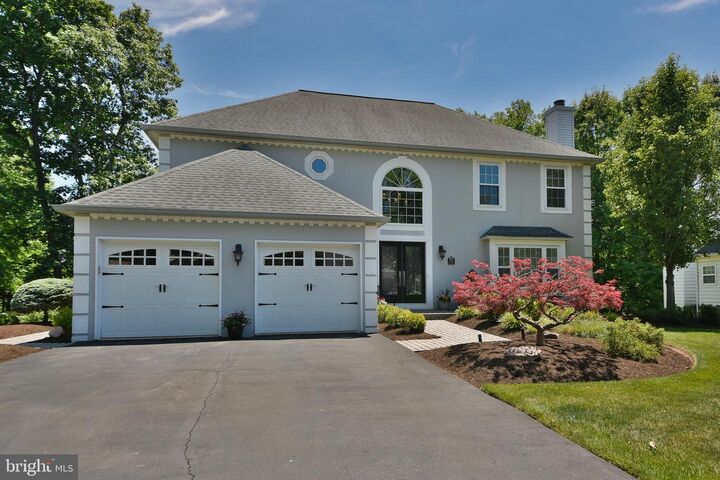Property Photo: 552 Zinn Drive PA 18966