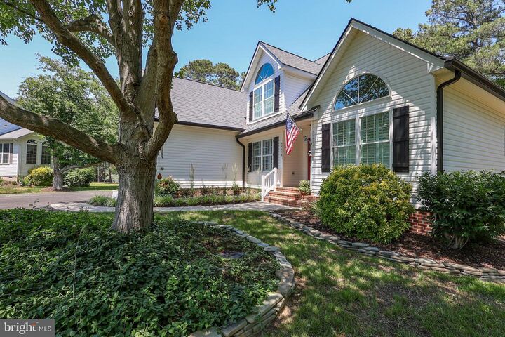 Property Photo: 44634 Bellview Court MD 20690