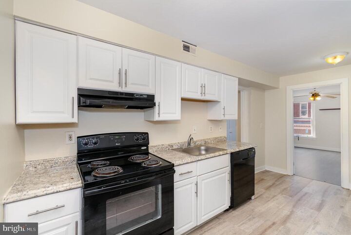 Property Photo:  677 Washington Boulevard B  MD 21230 