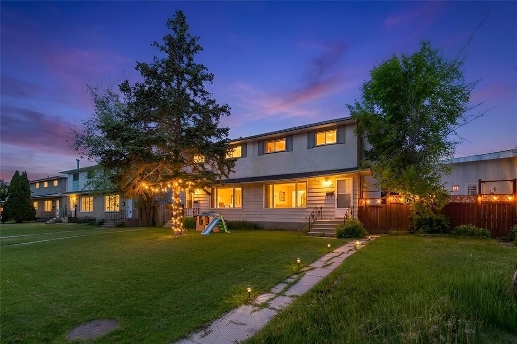 Property Photo: 63 Marlow Court MB R2P 0A5