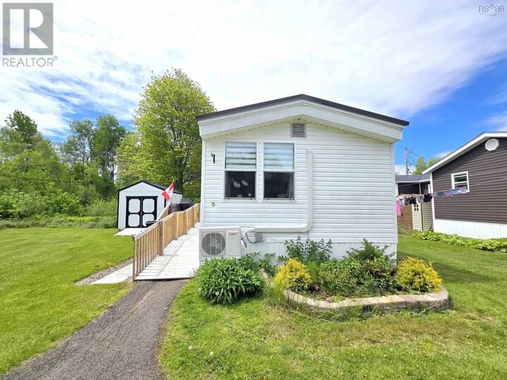 Property Photo: 5 Birch Court NS B4H 4K3