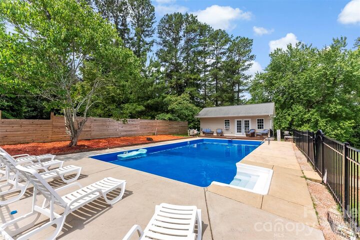 Property Photo: 117 Club View Drive NC 28021
