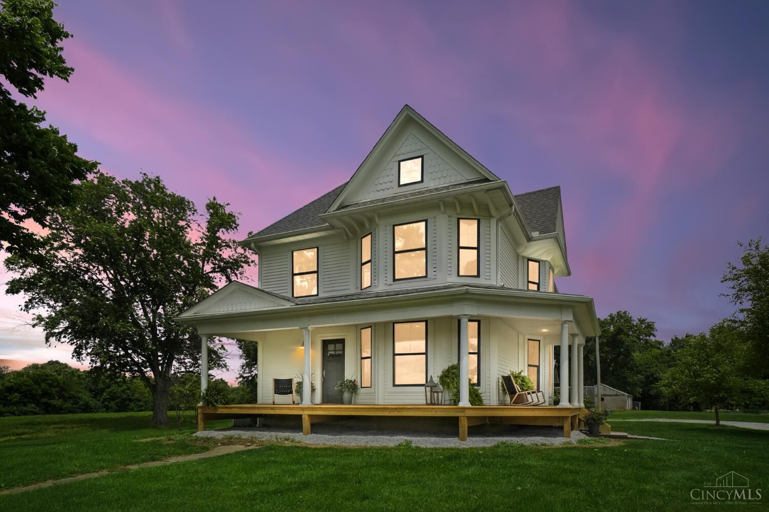 Property Photo:  4110 SR 22 3  OH 45177 