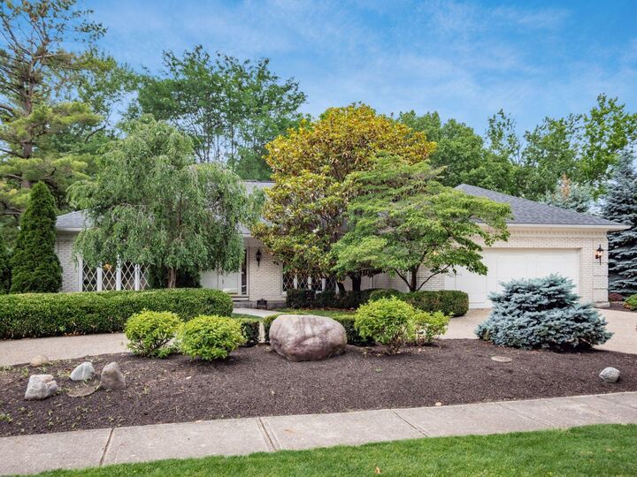Property Photo:  4275 Shelbourne Lane  OH 43220 