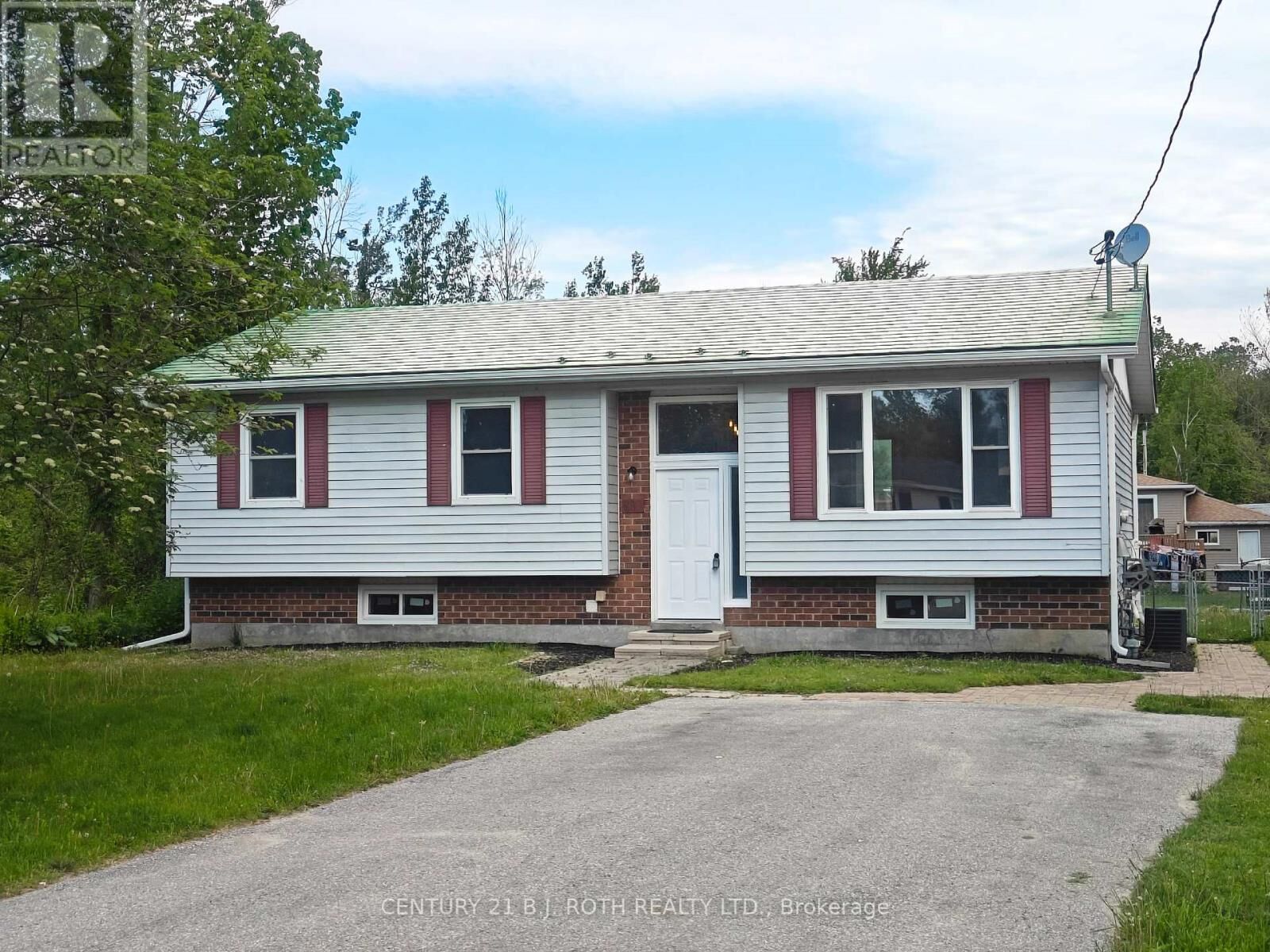 Property Photo:  698 Burton Drive  ON L9S 2H6 