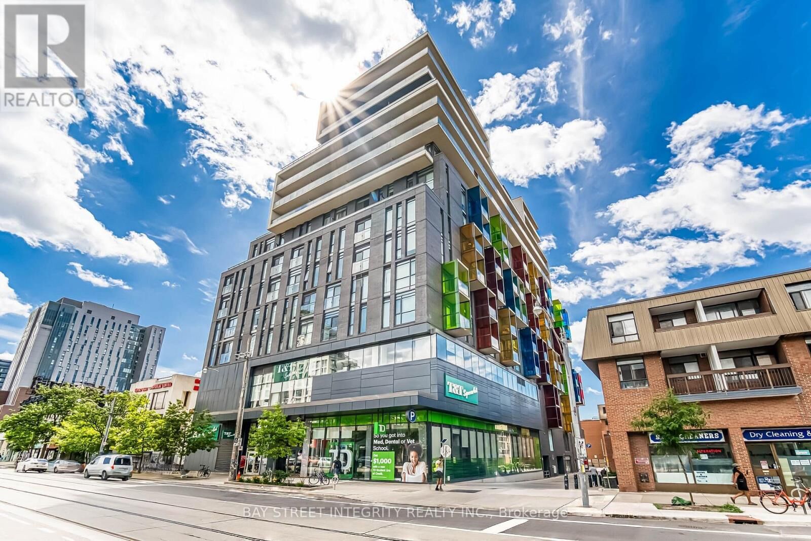 Property Photo: 297 College Street 805 ON M5T 0C2