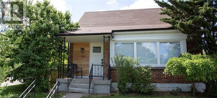 Photo de la propriété:  182 Erindale Avenue  ON L8K 4R4 