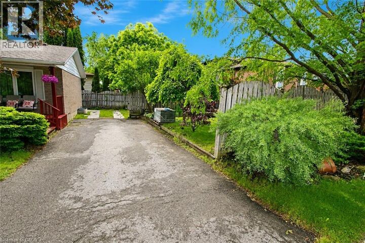 Property Photo: 121 Melita Street ON N5C 3T3