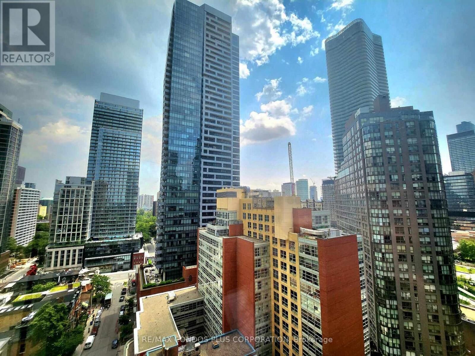 Property Photo: 1001 Bay Street 1804 ON M5S 3A6