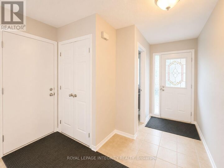 Property Photo:  12 Kimbolton Crescent  ON K2K 2S3 
