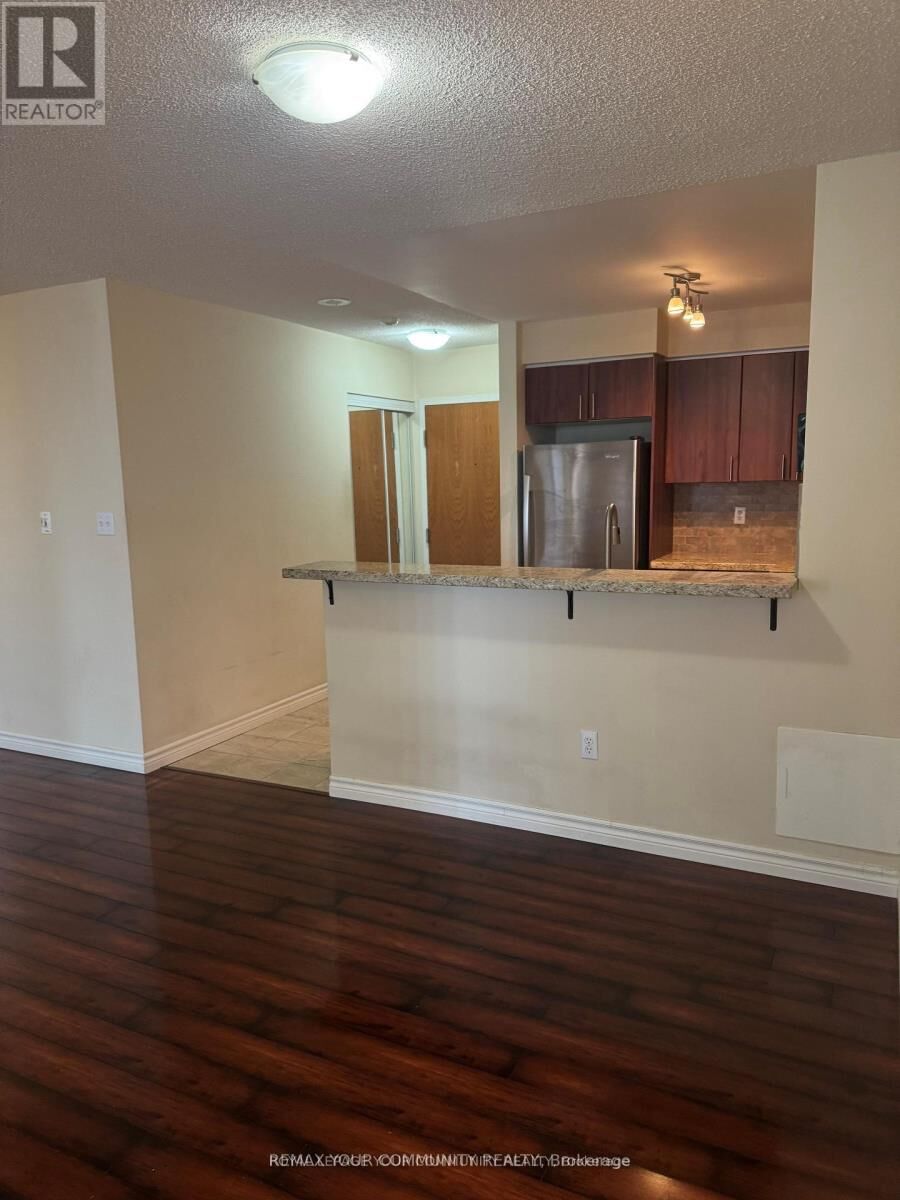 Property Photo:  7 Lorraine Drive 1007  ON M2N 7H2 