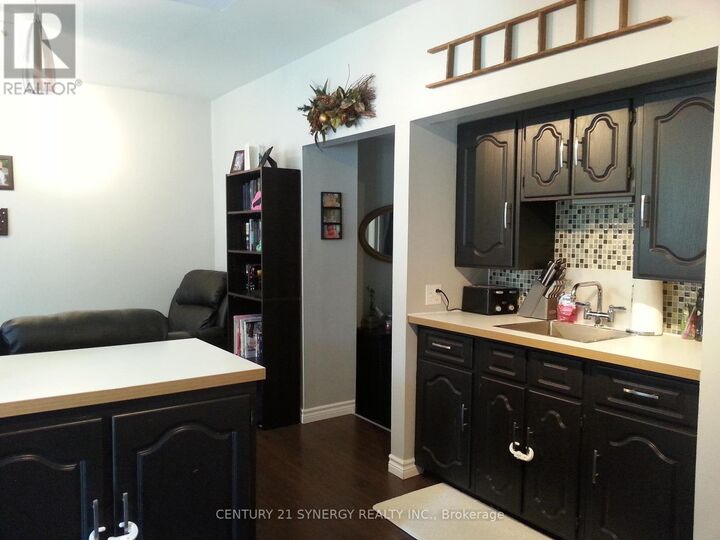 Property Photo:  41 Main Street East  ON K7A 1A3 