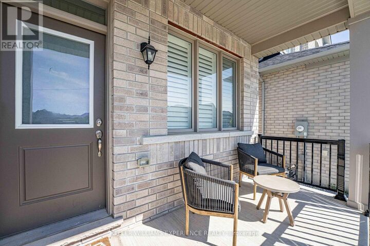 Property Photo:  75 Wakefield Boulevard  ON L3W 0M1 