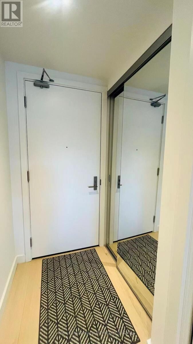 Property Photo: 81 Wellesley Street East 2006 ON M4Y 0C5