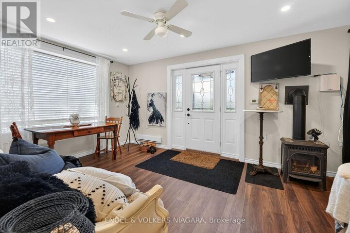Property Photo:  71 Rose Glen South Road  ON L1A 4H8 