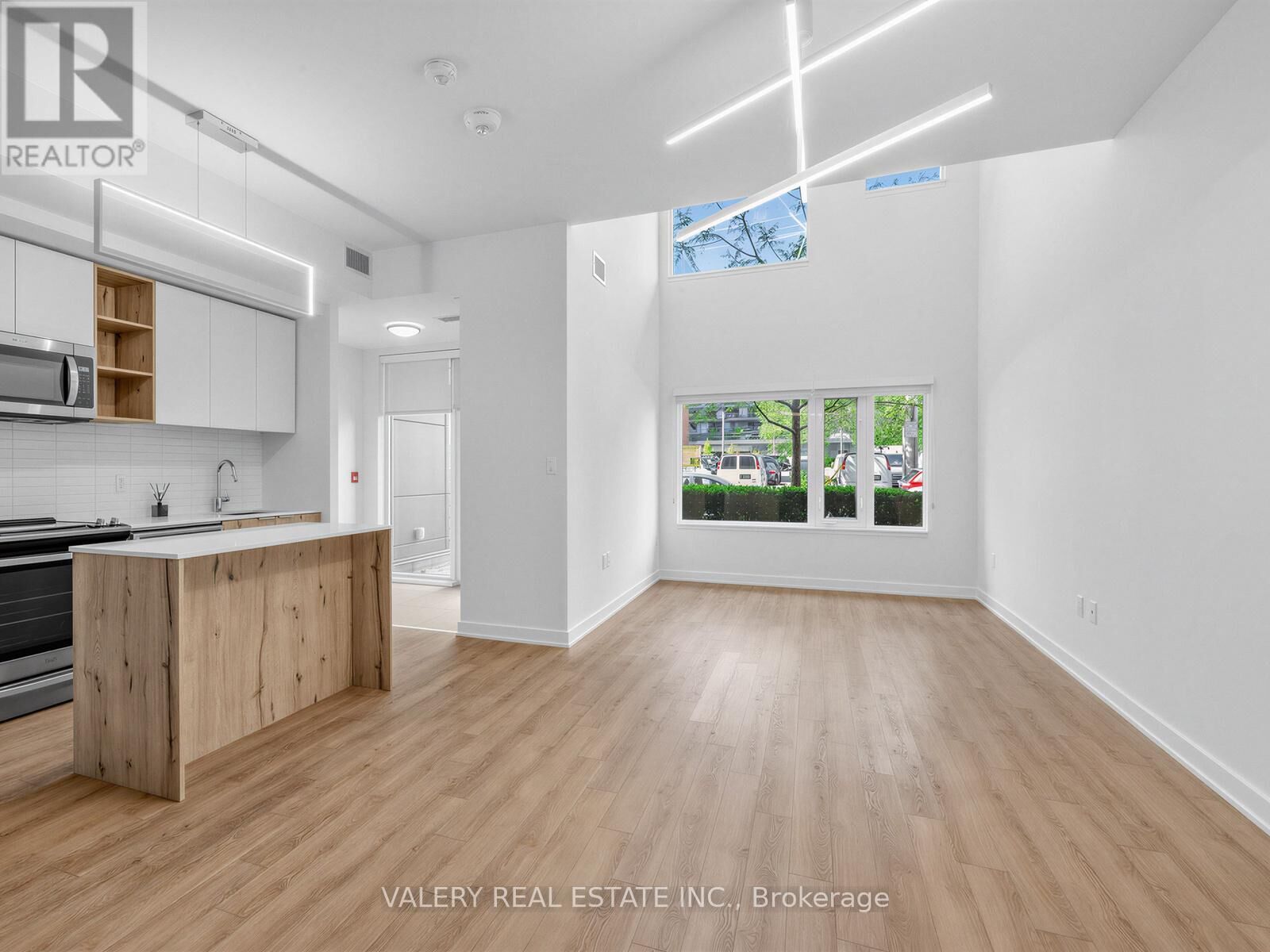 Property Photo:  39 Niagara Street 0125  ON M5V 1C2 