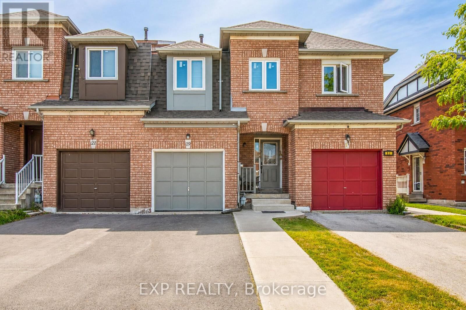 Property Photo:  19 Ural Circle  ON L6R 1H3 