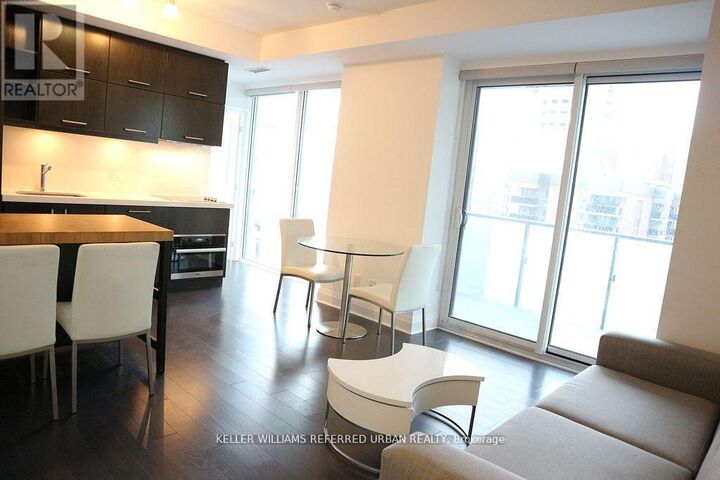 Property Photo:  1080 Bay Street 1808  ON M5S 0A5 