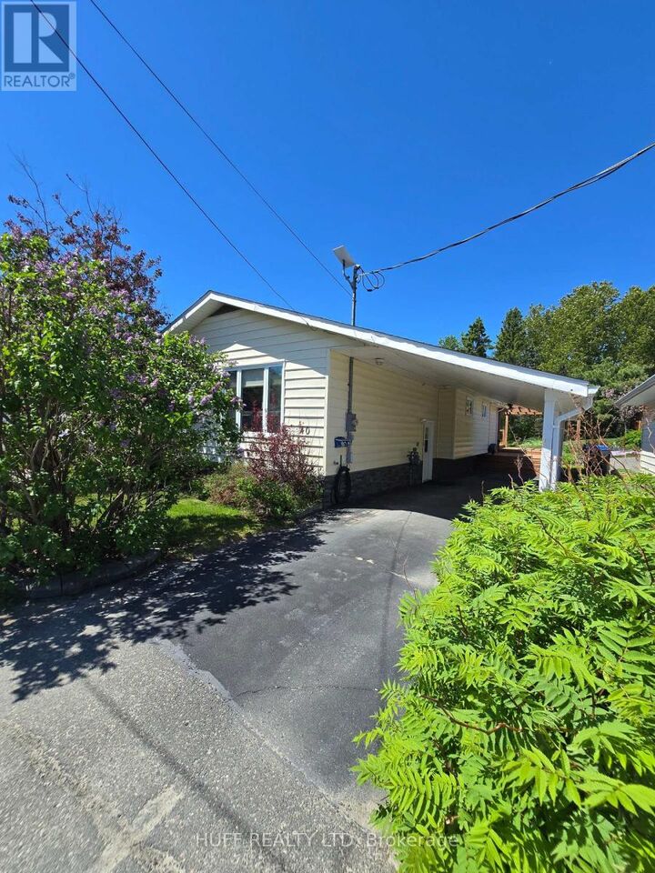 Property Photo:  40 Wishman Street  ON P2N 1G8 
