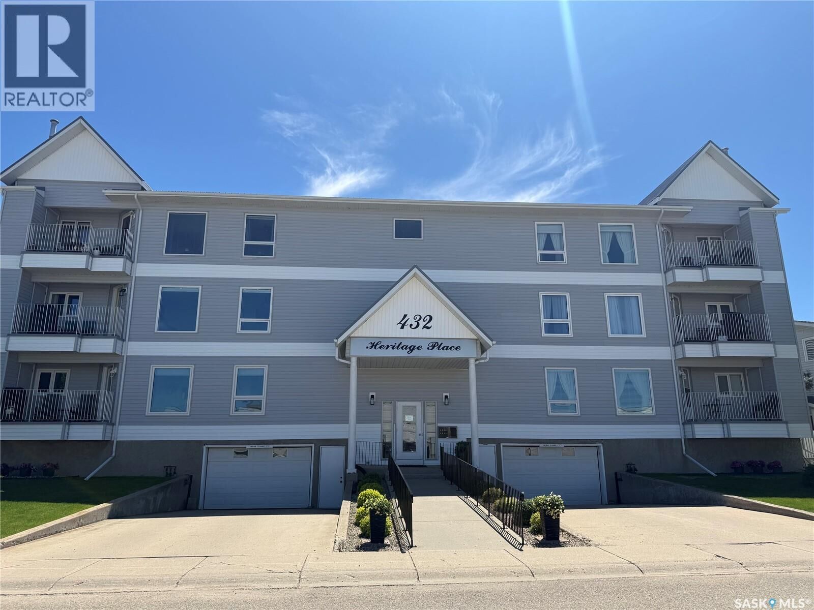 Property Photo:  204 432 Heritage Drive  SK S4A 2P6 