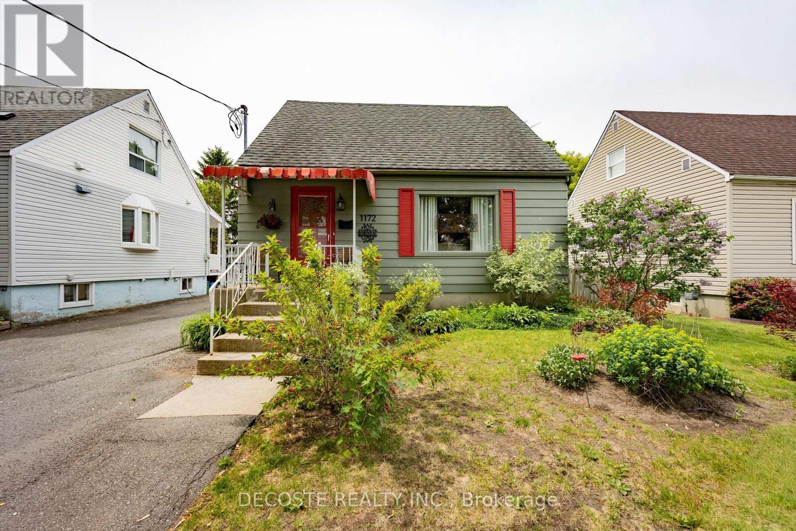 Property Photo: 1172 Dieppe Street ON K6H 3K3
