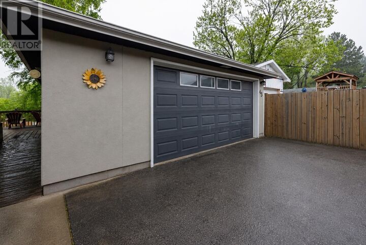 Property Photo:  43 Strathcona Ave  ON P7A 1R8 