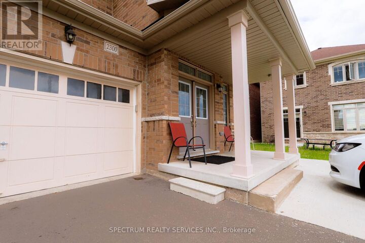 Property Photo:  2300 Grainger Loop  ON L9S 0M9 