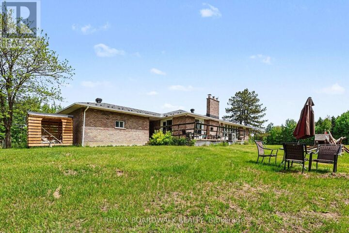 Property Photo: 1500 Du Golf Road ON K0A 1N0