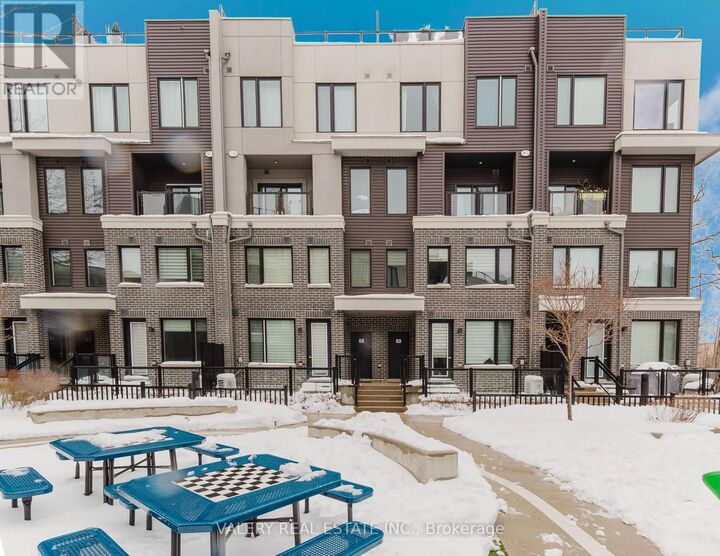 Property Photo: 3492 Widdicombe Way 16 ON L5L 0B8