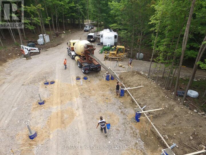 Property Photo:  801331 Sideroad 2 Sideroad East  ON N0G 1L0 