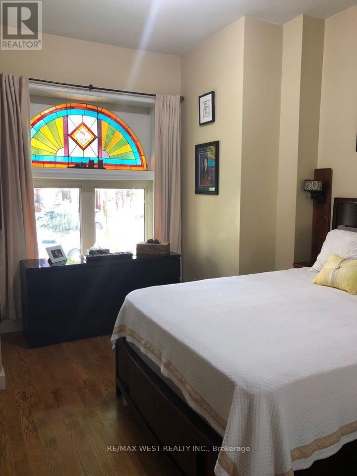Property Photo: 104 Cowan Avenue Unit 1 ON M6K 2N4
