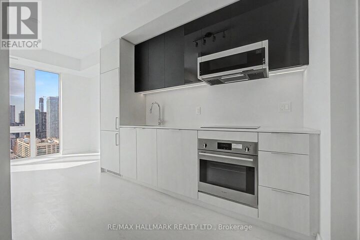 Property Photo: 308 Jarvis Street 2912 ON M5B 0E3