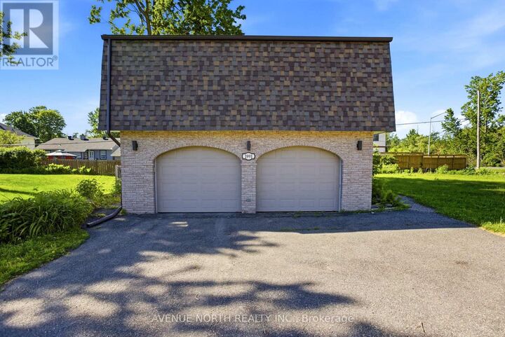 Property Photo:  1991 Kingsdale Avenue  ON K1T 1H9 