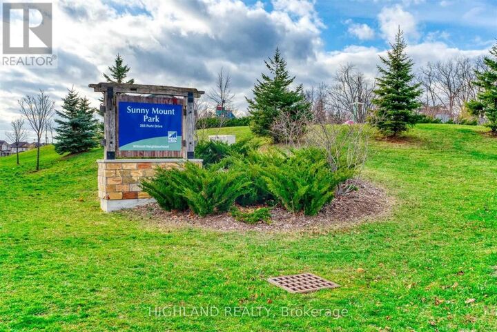 Property Photo: 268 Ruhl Drive ON L9T 8J8