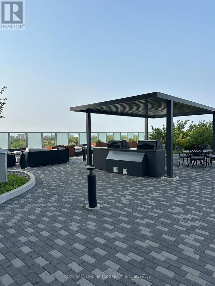 Property Photo: 3121 Sheppard Avenue East 827 ON M1T 3J7