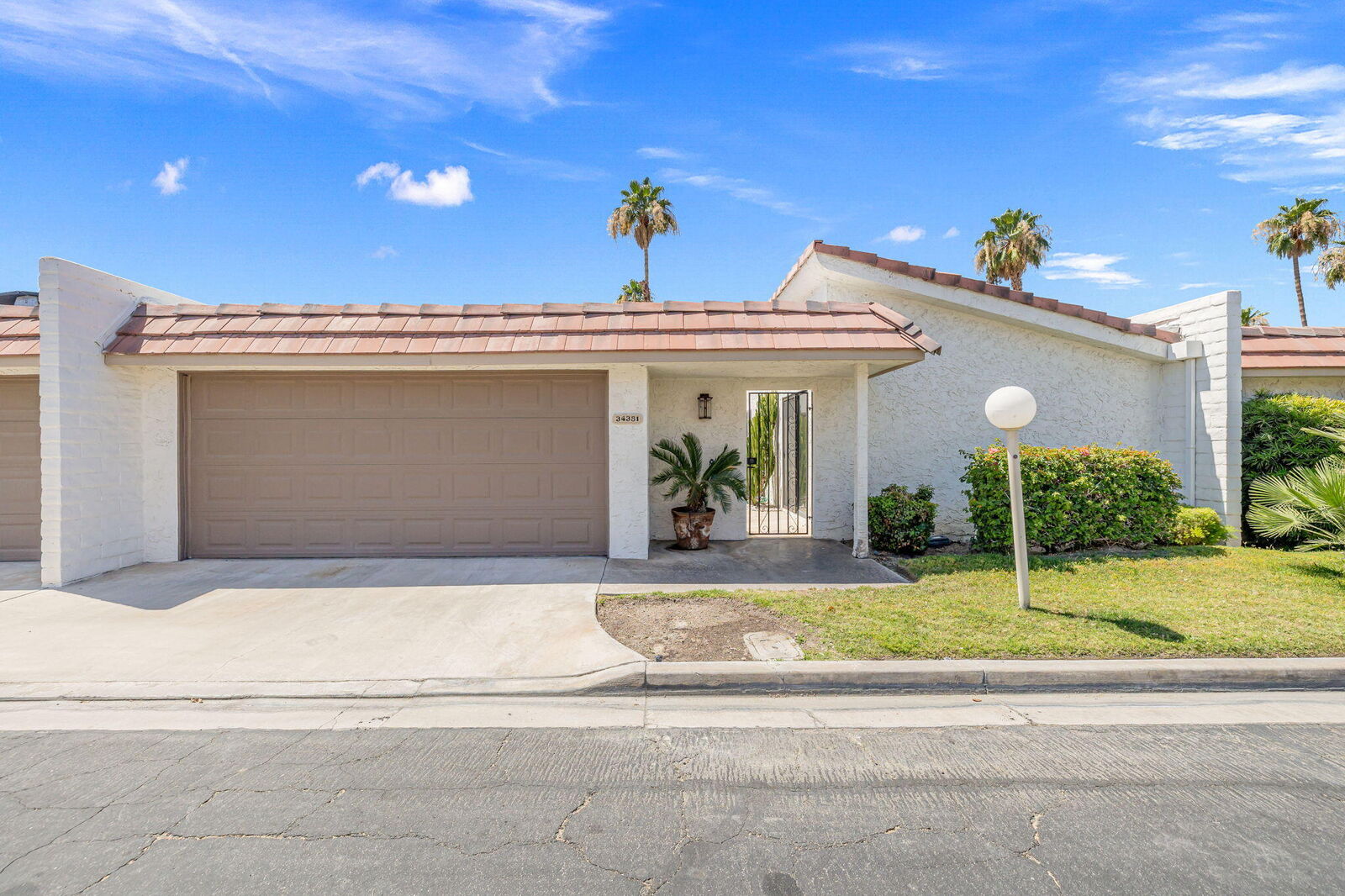 Property Photo: 34351 Calle Las Palmas CA 92234