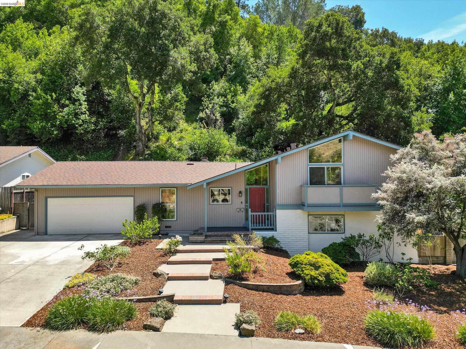 Property Photo: 2826 Wright Ave CA 94564