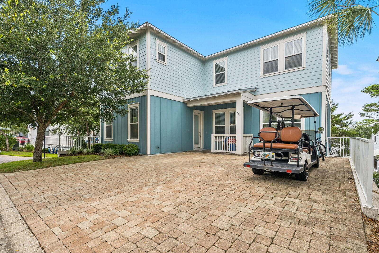 Property Photo: 251 Gulfview Circle FL 32459