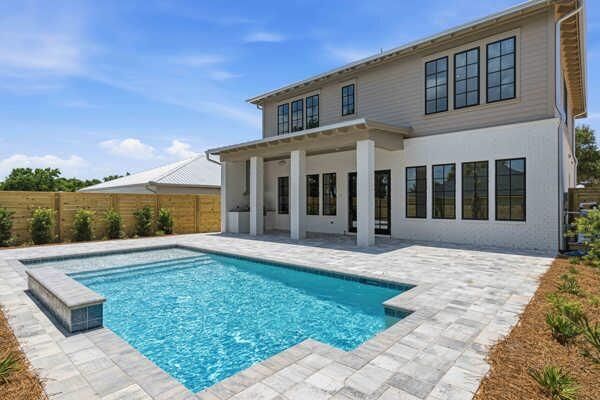Property Photo:  21522 Dolphin Avenue  FL 32413 