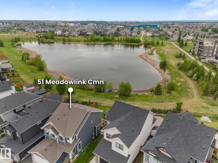 Photo de la propriété:  51 Meadowlink Common  AB T7X 0P3 