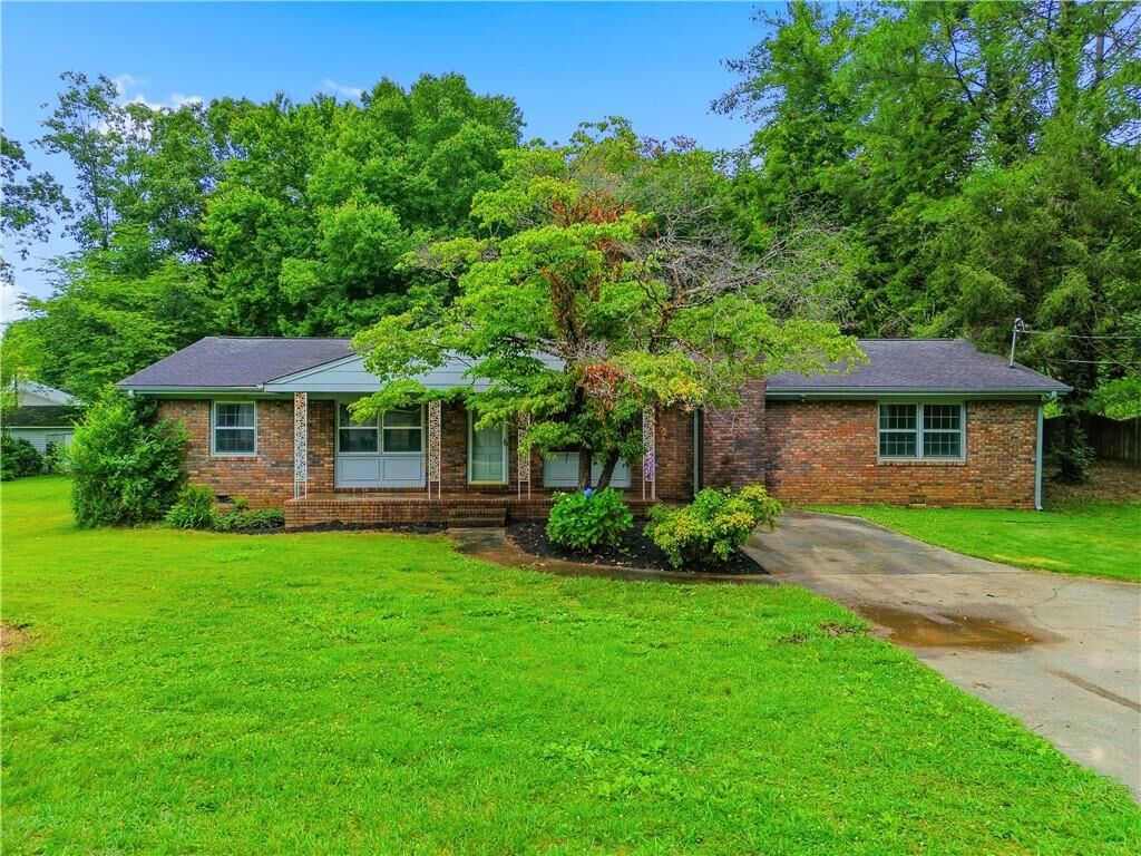 Property Photo:  138 Parker Road  GA 30143 
