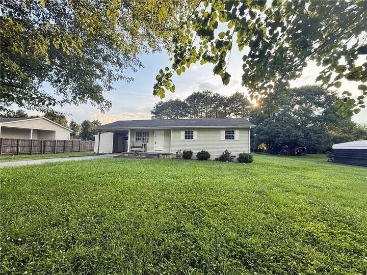 Property Photo: 118 Brooksmill Drive NE GA 30701