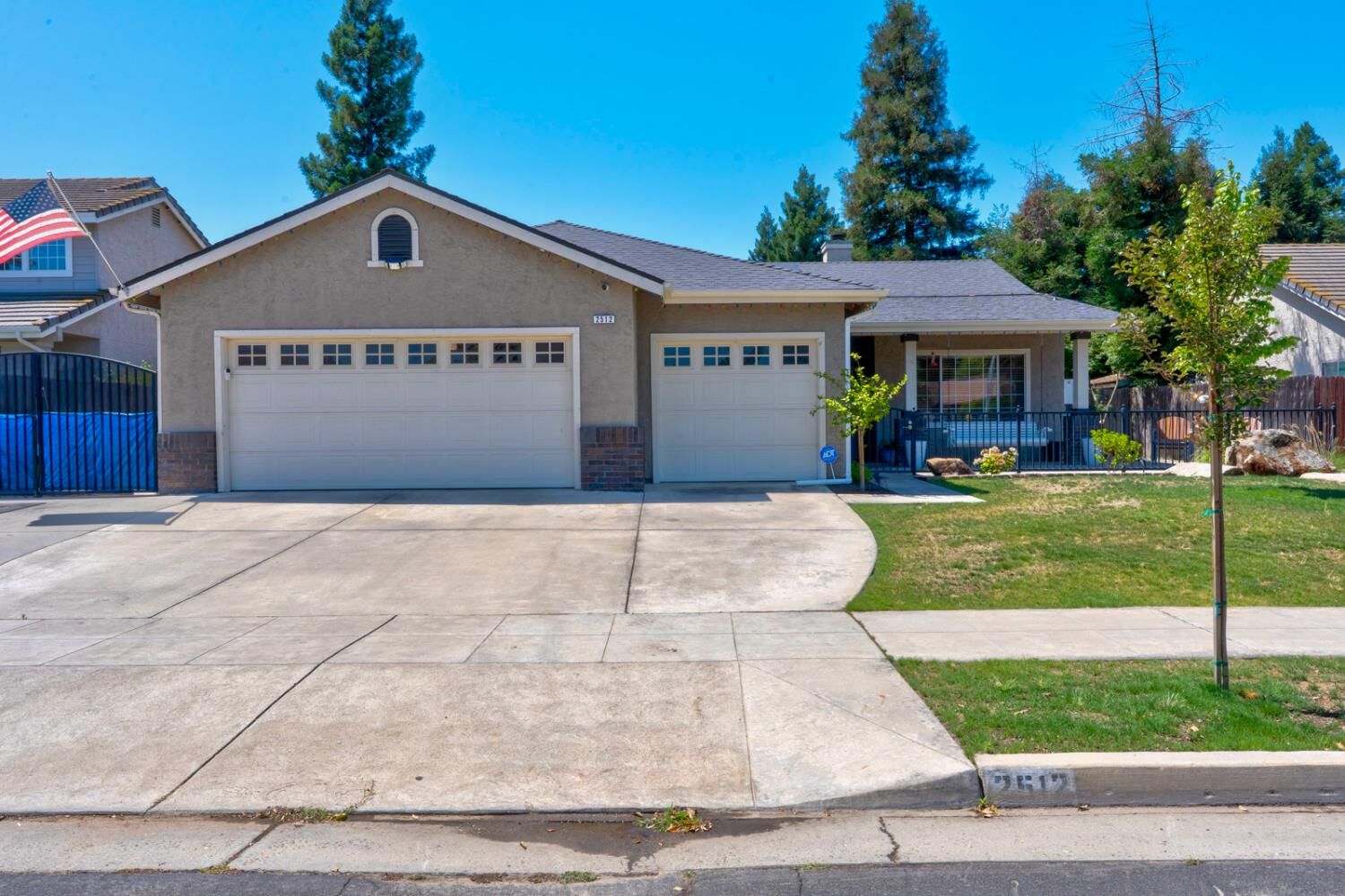 Property Photo:  2512 Keats Avenue  CA 93611 