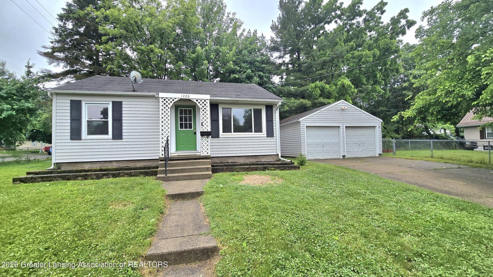 Property Photo:  1220 Whyte Street  MI 48906 