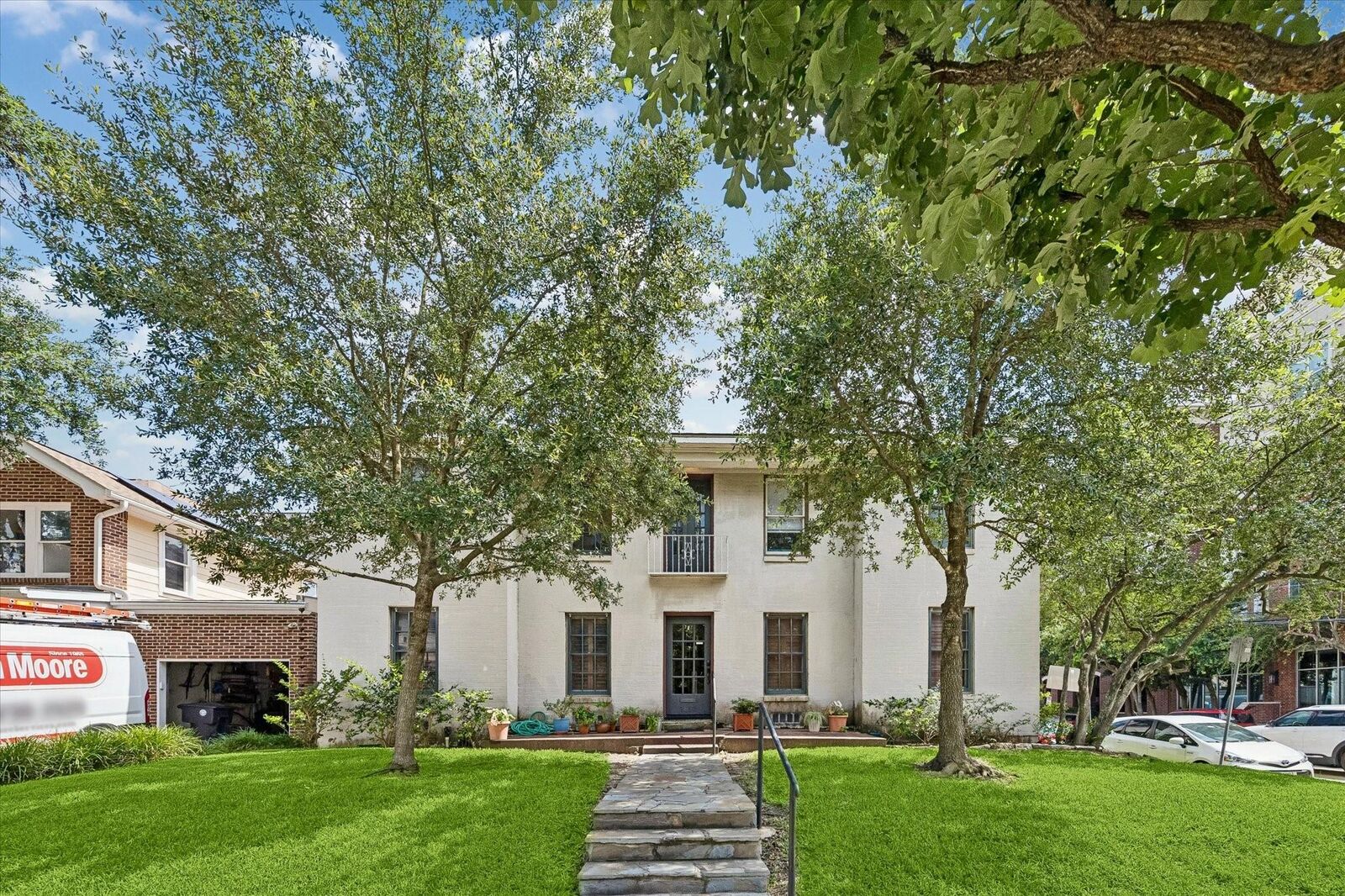 Property Photo:  1657 Bonnie Brae Street  TX 77006 