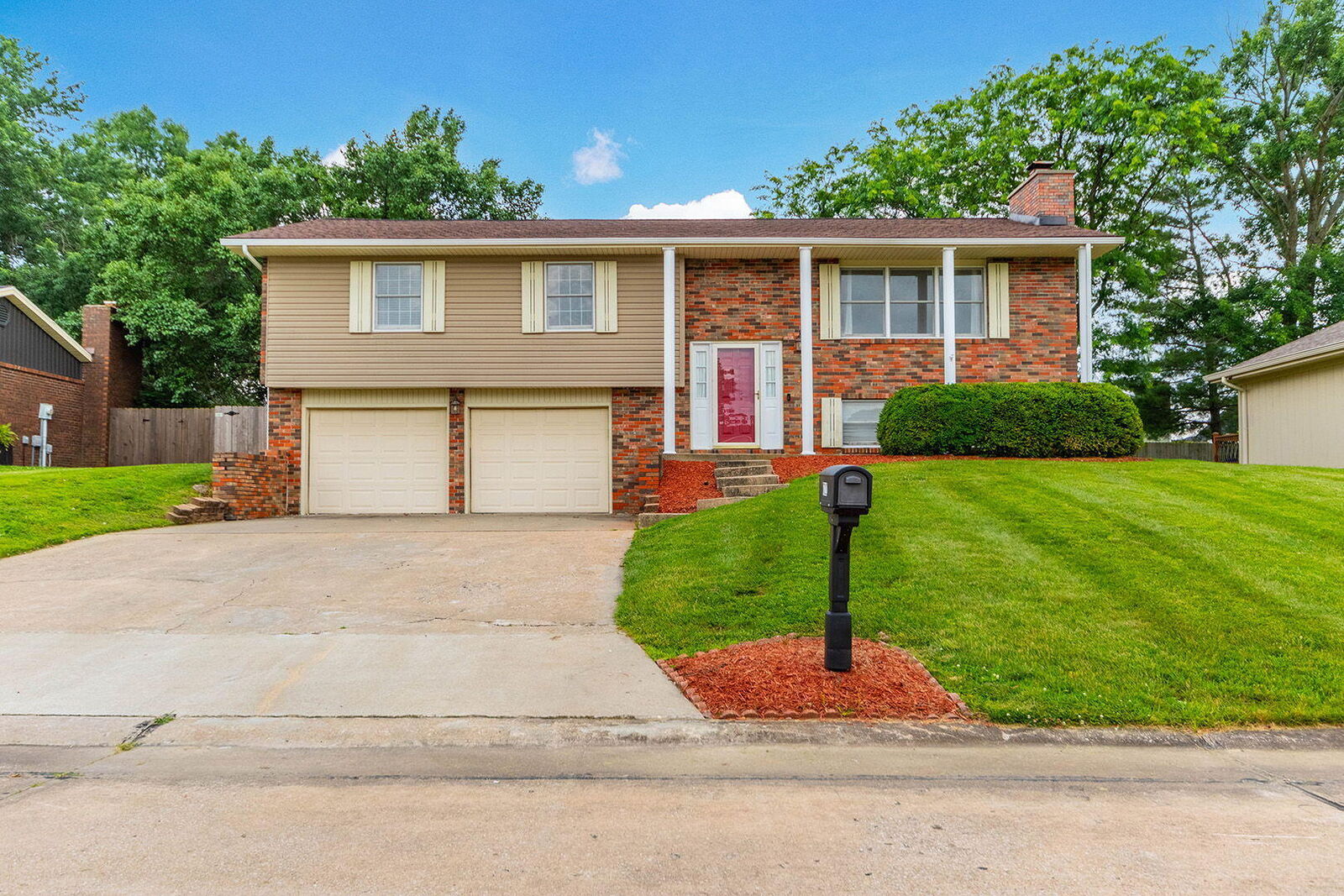 Property Photo: 1722 Beacon Street MO 65265