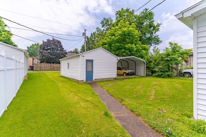 Property Photo:  3406 Hartmetz Avenue  IN 47712-4809 