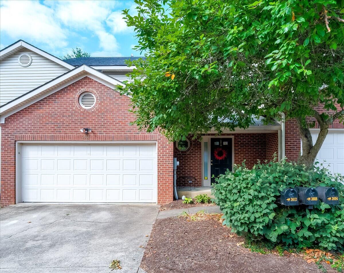 Property Photo:  3608 Amick Way  KY 40509 